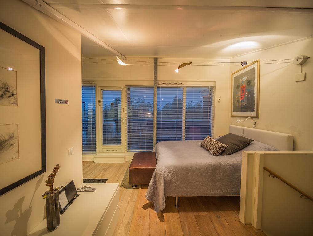Sleep At Slim Amsterdam Bed & Breakfast Exterior photo